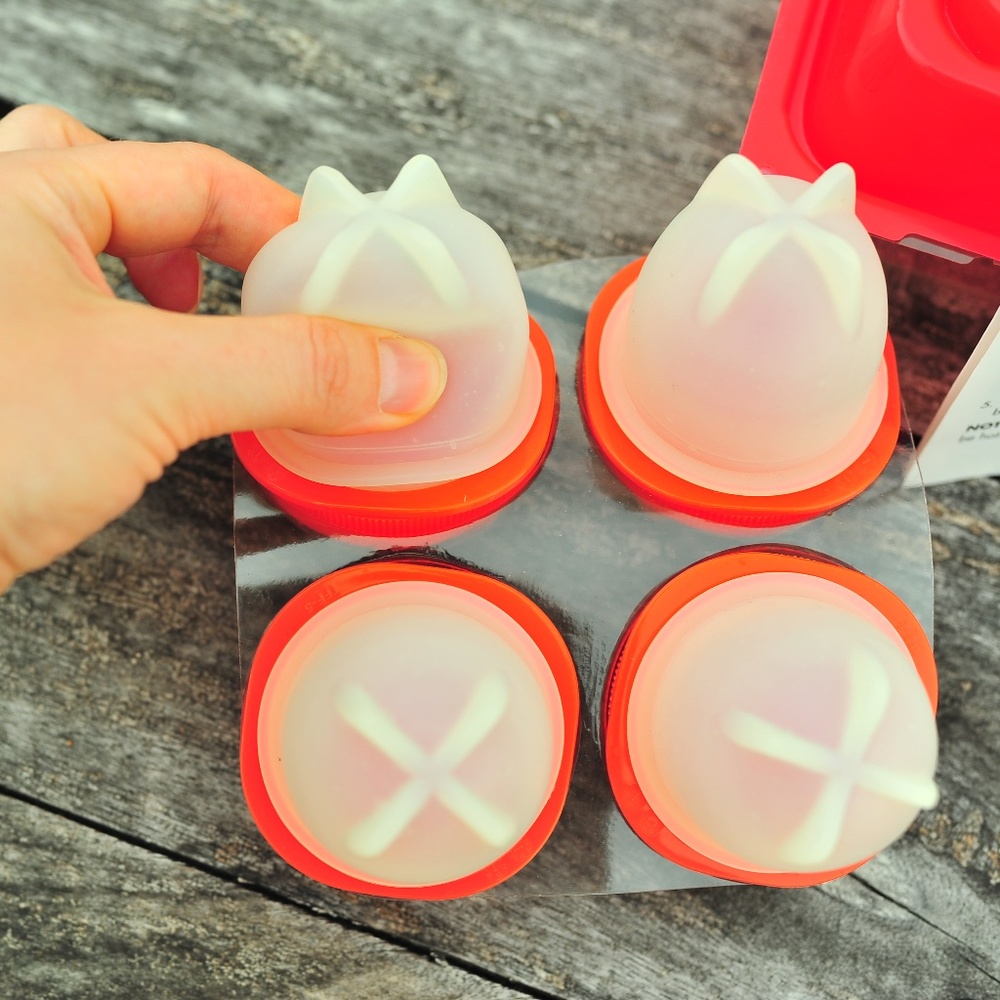 Egger Clean No Egg Shell Peeling Egg Boiling Pouch Red